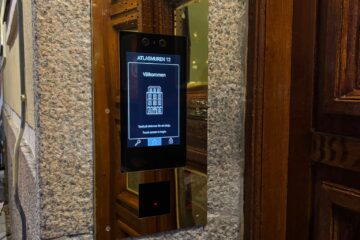 Scantron porttelefon mässing